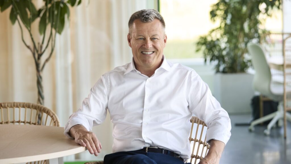 Jesper Brodin sitting